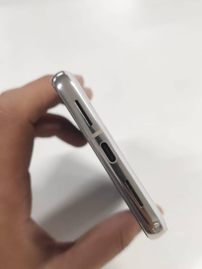 Google Pixel 8 Pro 14