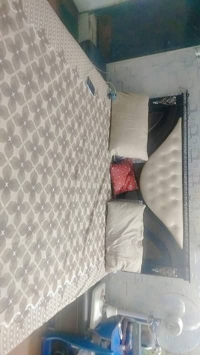 King size bed