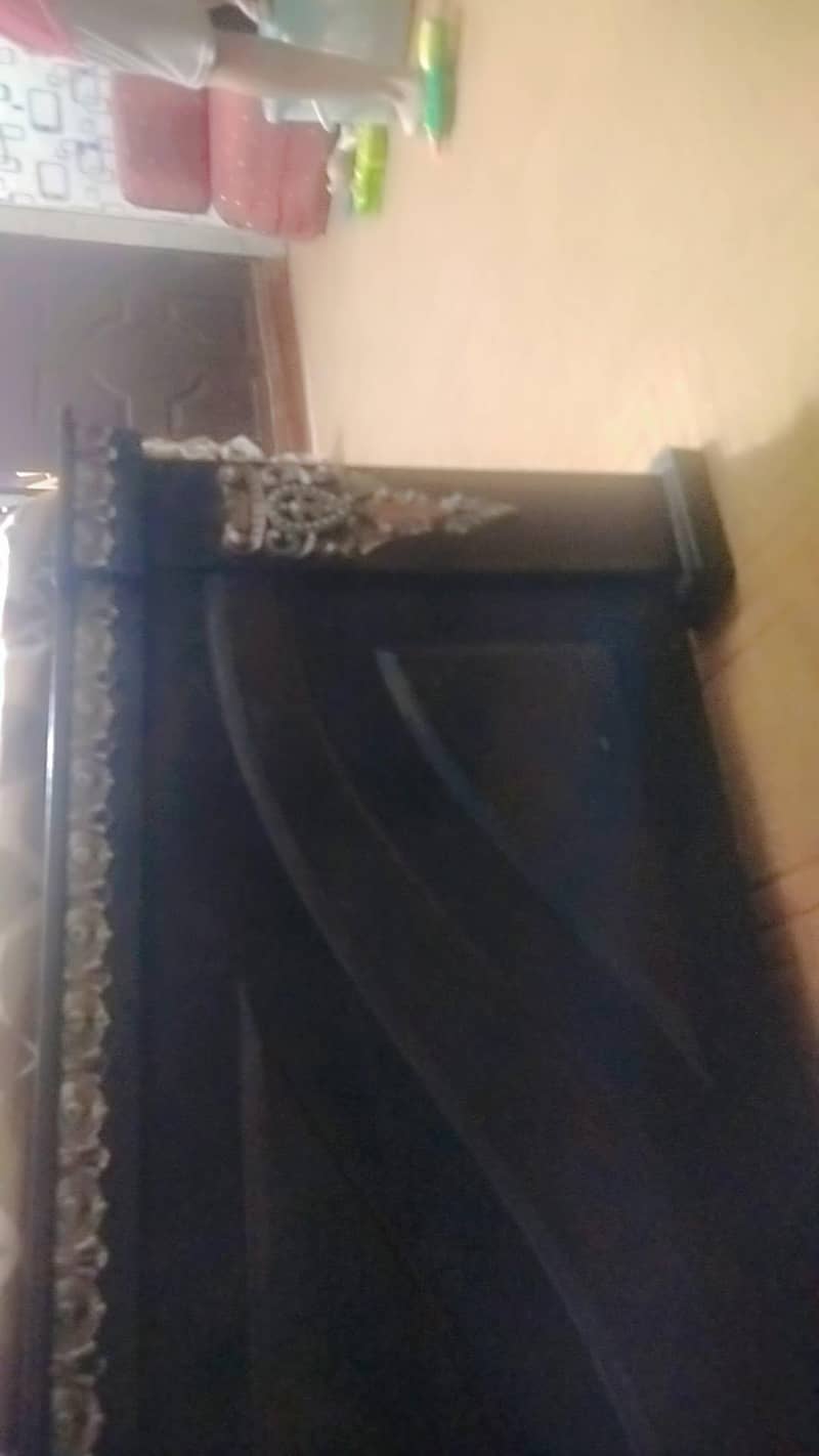 King size bed 1