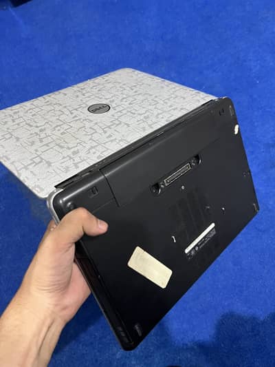 DELL LATITUDE LAPTOP