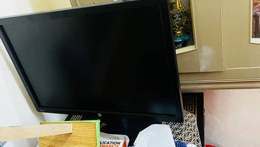 HP z24i 24 inch led monitor