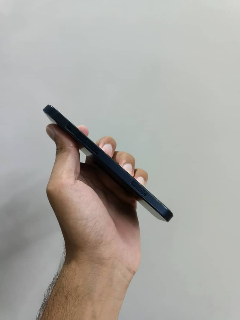 iPhone 13 1