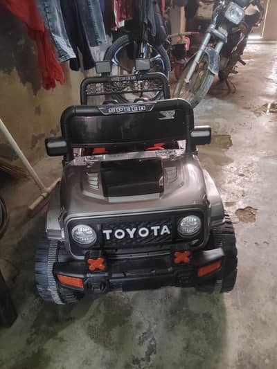 kids jeep  double motor  with box slightly used