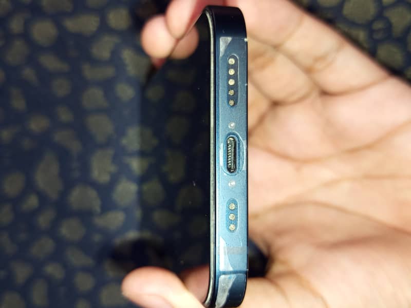 Apple iPhone 13 3