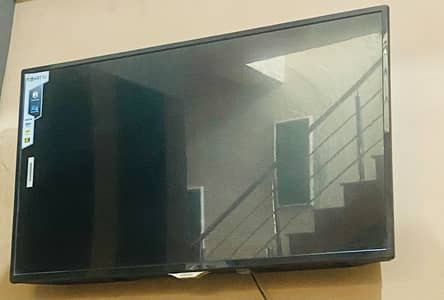 Samsung Smart Tv 43 Inches In Good Condition