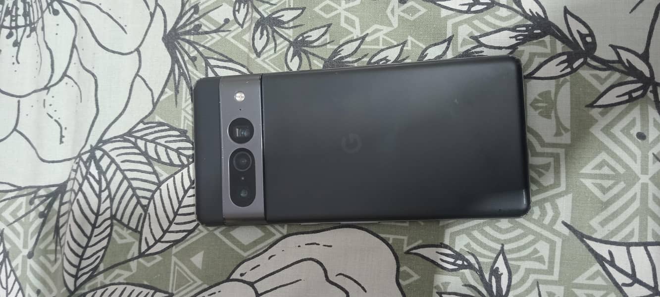 pixel 7pro 8/128 6