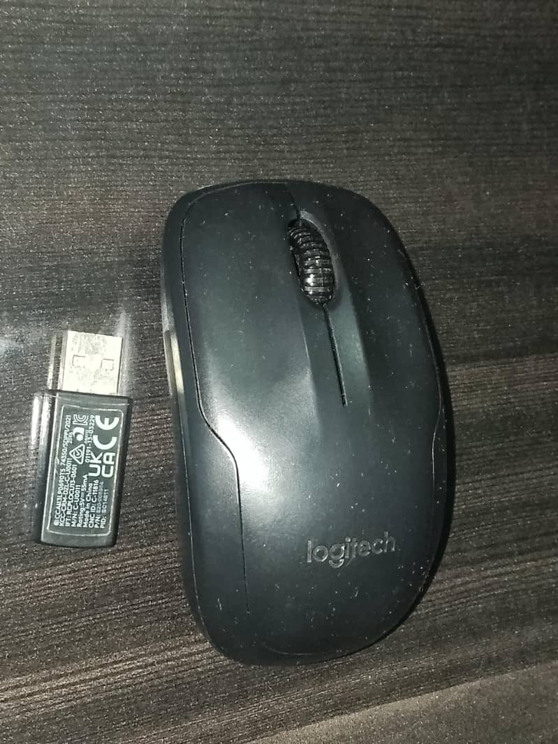 Logitect wireless keyboard and mouse 2