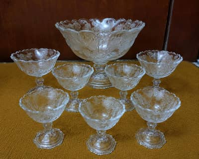 Brand New ice cream set 6 pieces +1 Big bowl