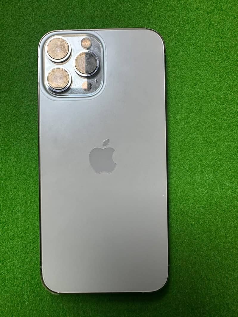 Apple iPhone 13 pro max 0
