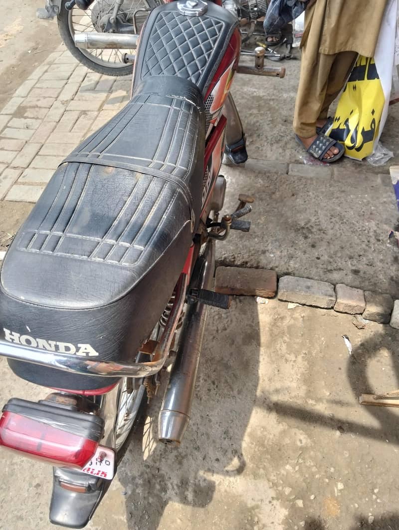 motorcycle 0