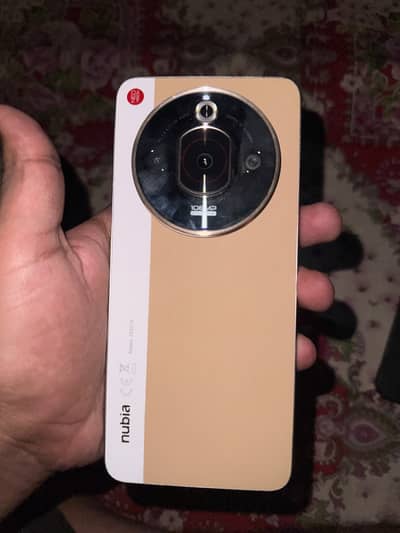 Nubia Focus Pro 5G