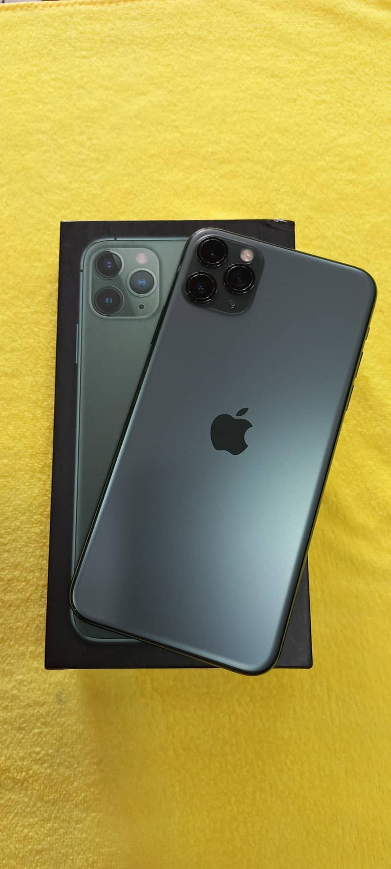 Apple iPhone 11 Pro Max 0
