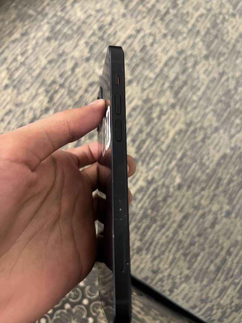 Apple iPhone 12 3