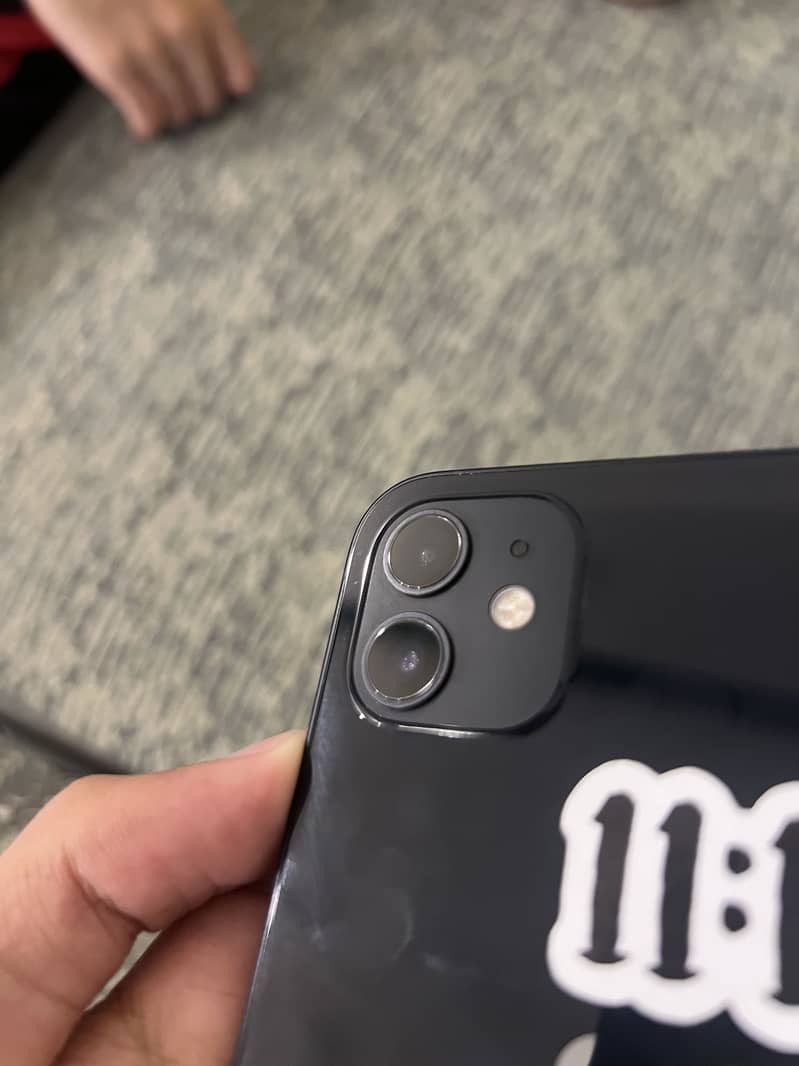 Apple iPhone 12 6