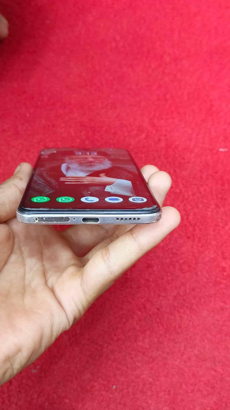 Vivo V21 1