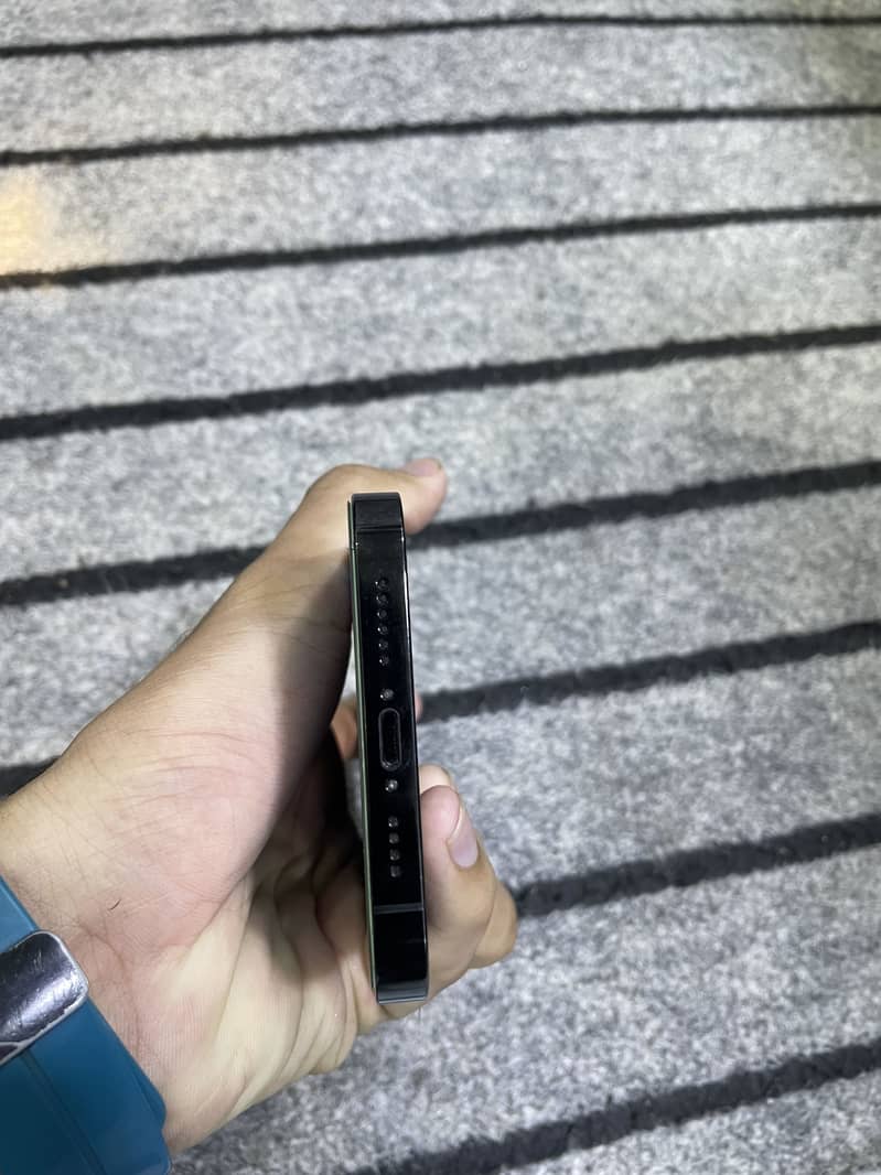 Apple iPhone 14 Pro Max 0