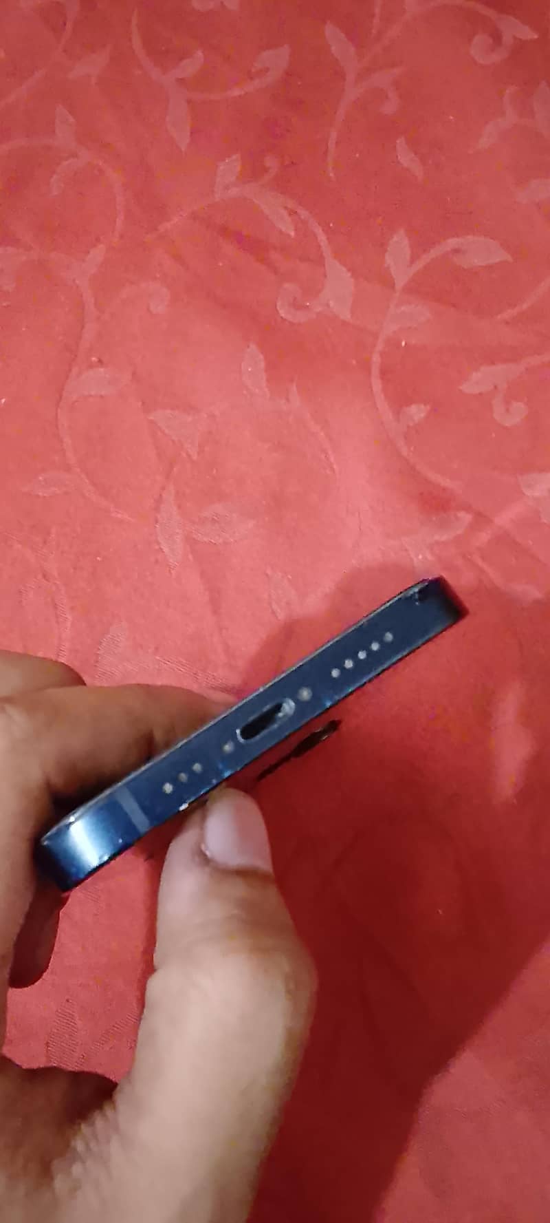 Apple iPhone 12 4