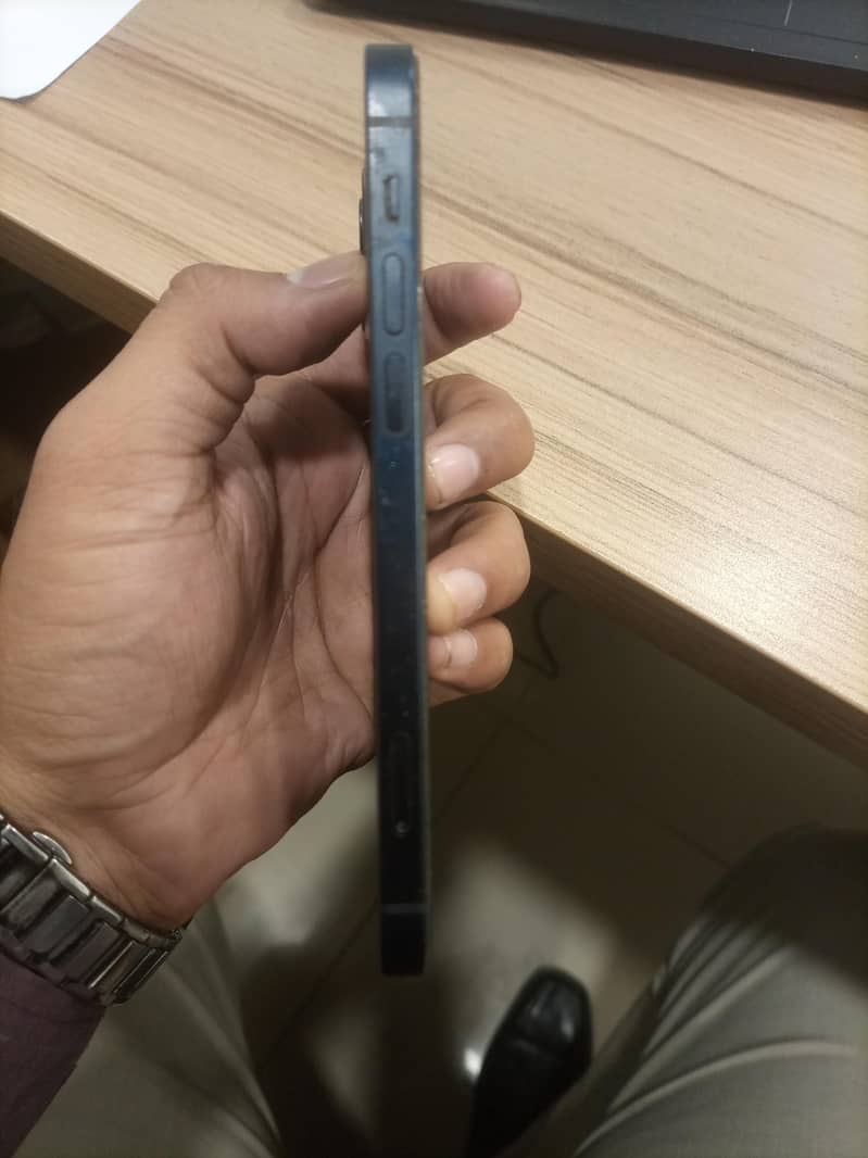 Apple iPhone 12 2
