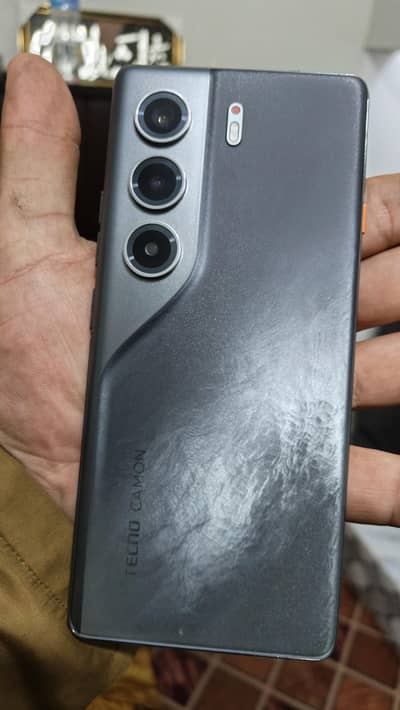 Tecno CAMON 40 Pro