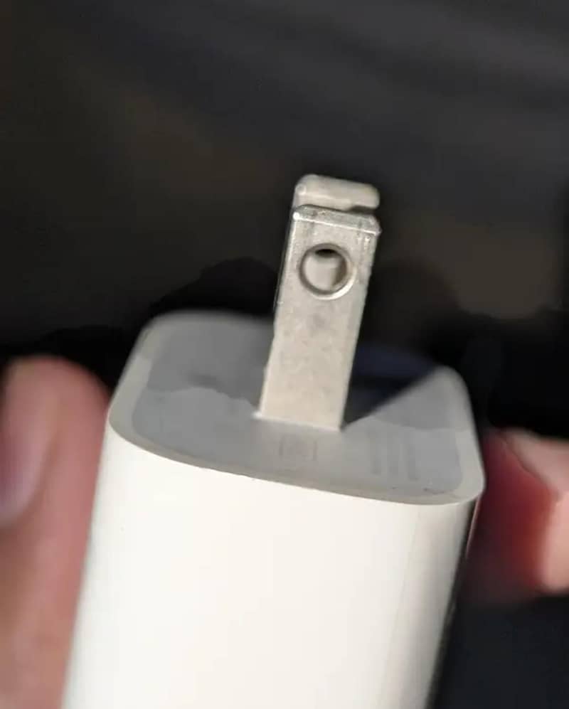 apple original adapter 1
