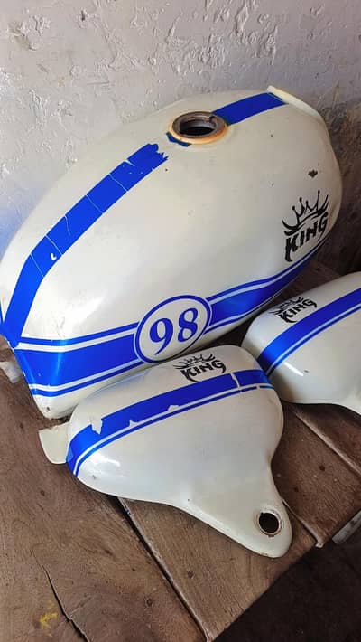 Fancy 125 Fiting Fule Tank Bady Gard same clr full set