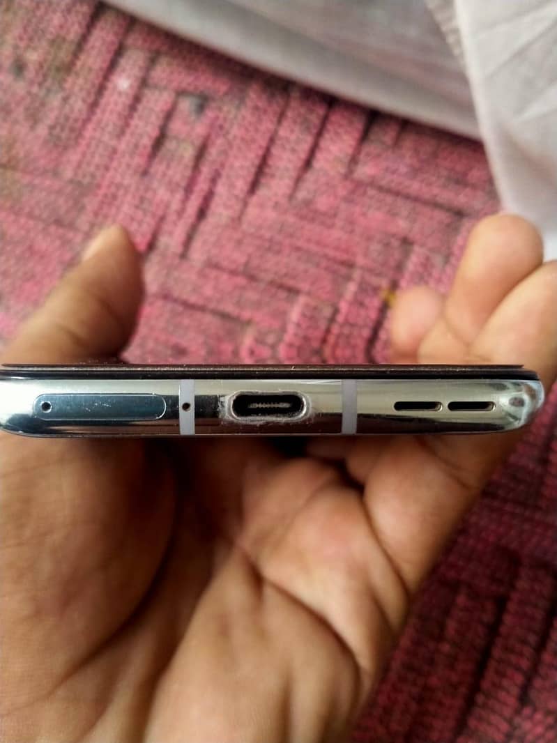 One Plus 8t 4