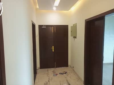 10 MARLA 3 BEDROOMS APARTMENT AVAILABLE FOR RENT