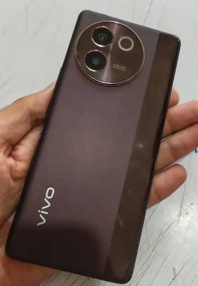 Vivo V30