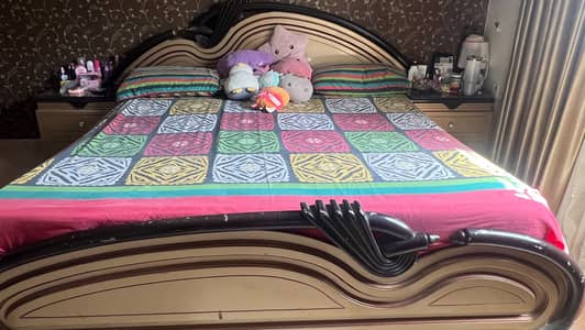 King size lasaniya bed deco