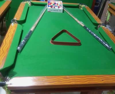 Pool Table 5x3 inches new without Legs,.  1:  Two sticks