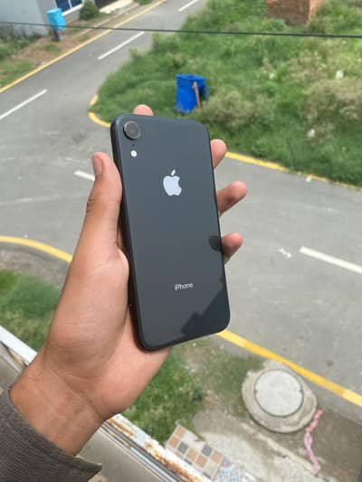 Apple iPhone XR