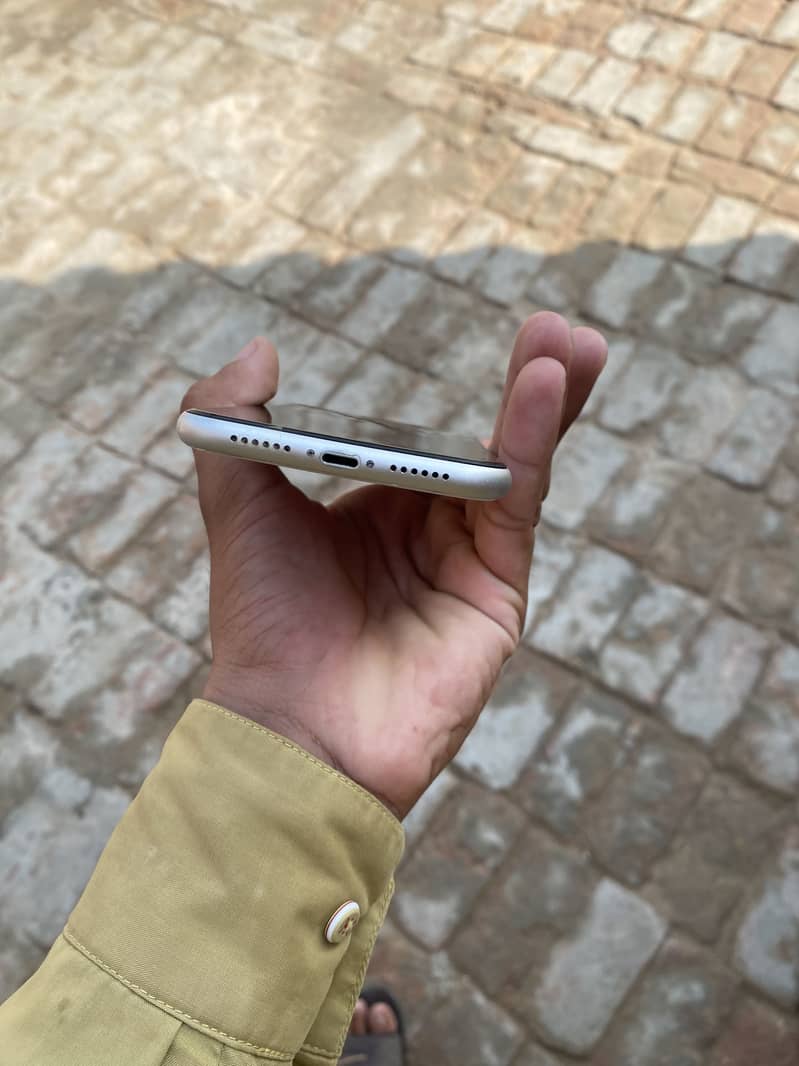 Apple iPhone 11 2