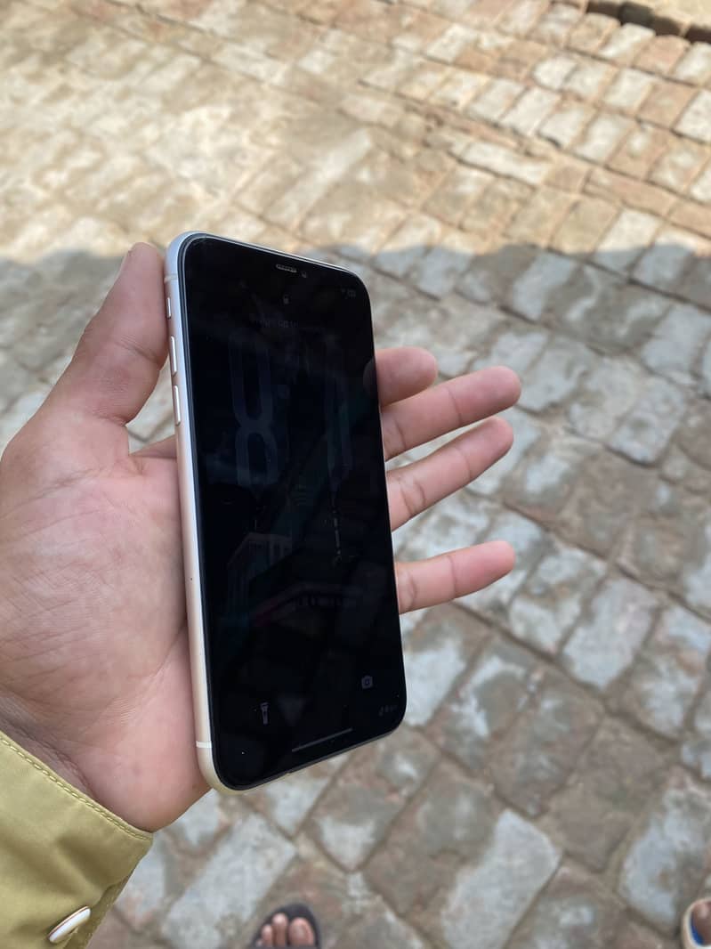 Apple iPhone 11 6