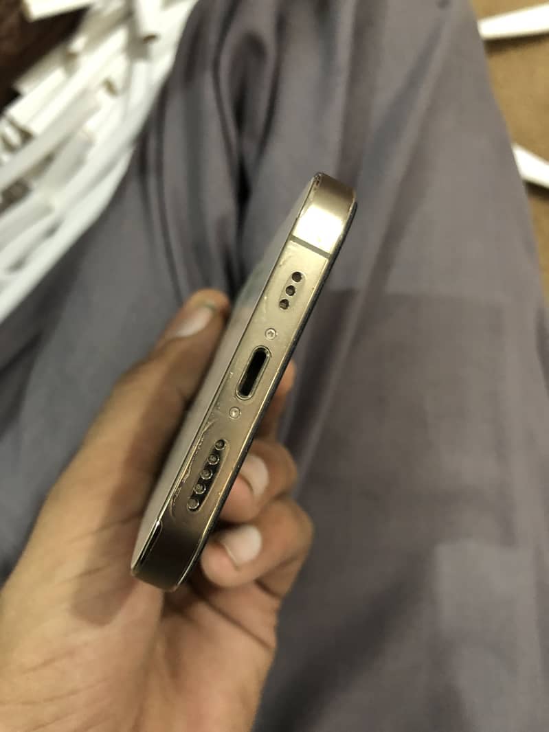 Apple iPhone 12 Pro 3