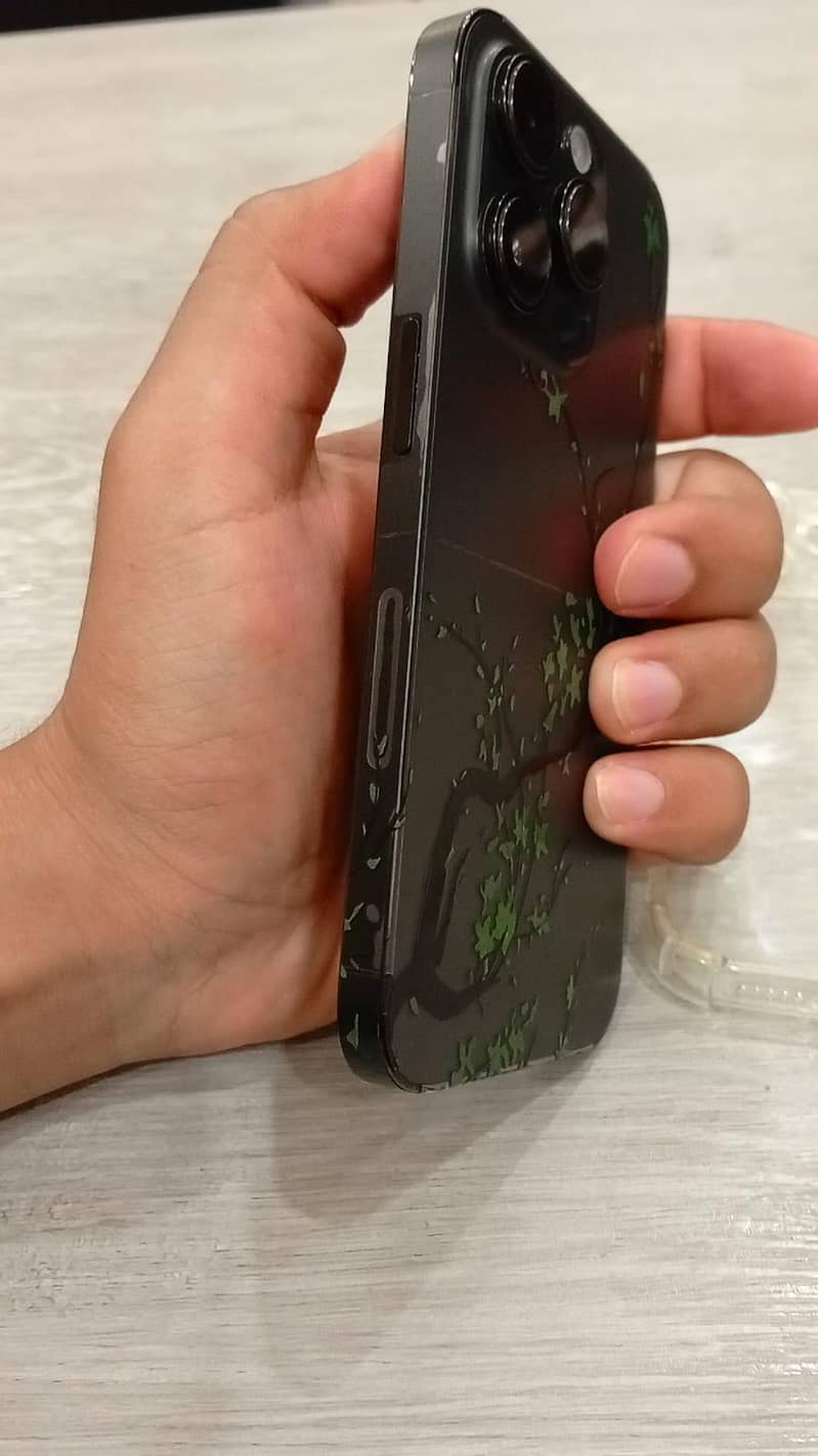 Apple iPhone 14 Pro 3