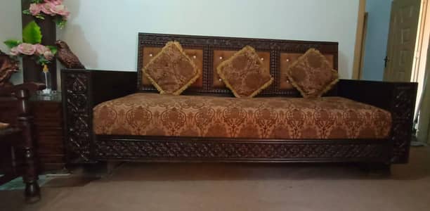 Sofa for sale ha 5 seater