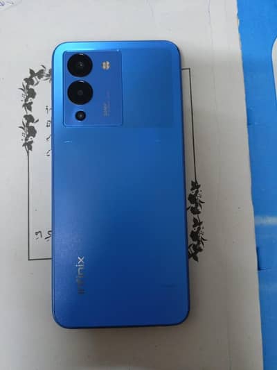 Infinix Hot 12
