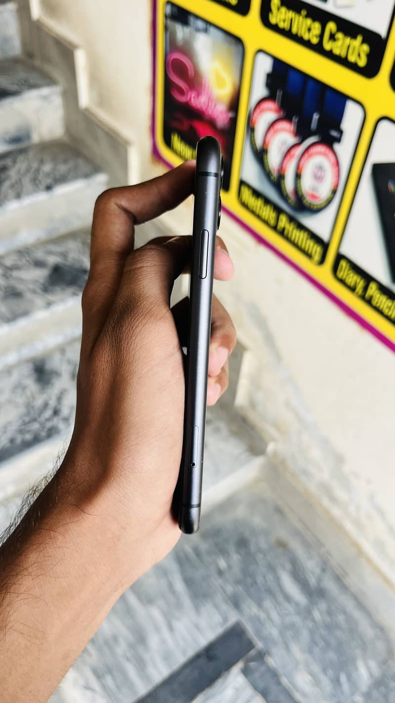 Apple iPhone 11 contact 03464996115 1