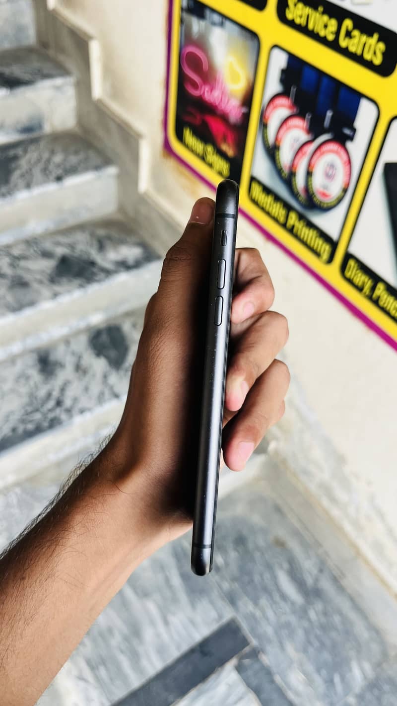 Apple iPhone 11 contact 03464996115 2