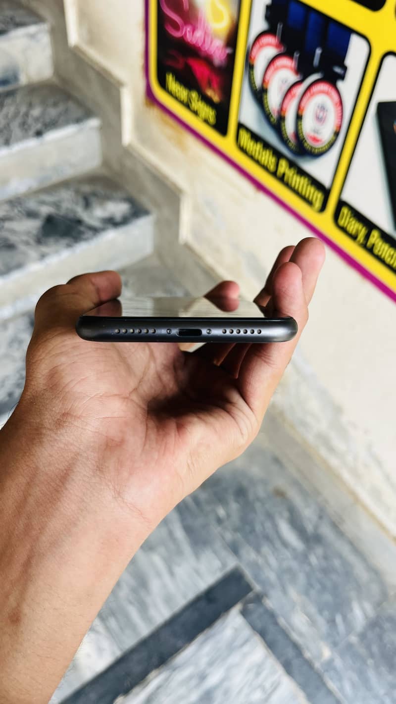 Apple iPhone 11 contact 03464996115 3