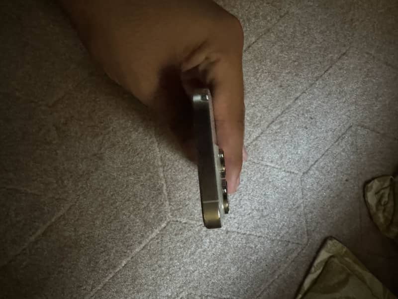 Apple iPhone 14 Pro 0