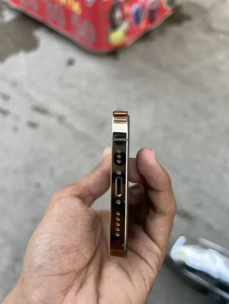 Apple iPhone 12 Pro 03044198190 3