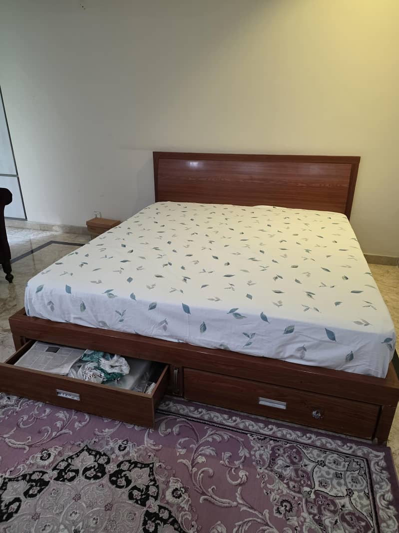 King Size Bed 2