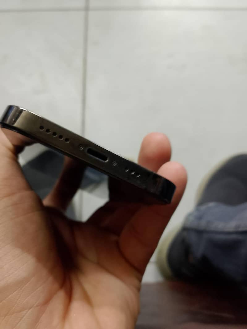 Apple iPhone 13 Pro 3
