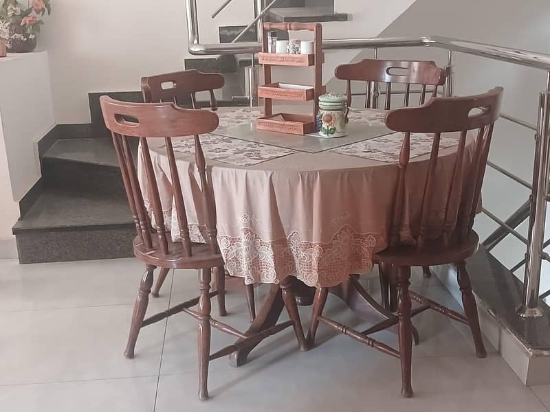 Dining table with 4 chairs 4