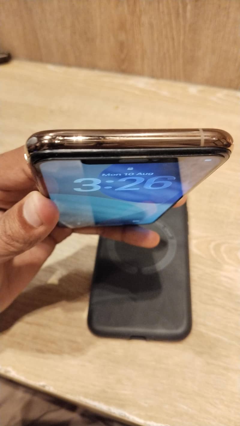 Apple iPhone 11 Pro 5