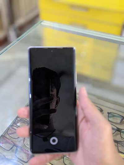 Vivo X90s 12+12 256 gb all to all 10/10 pta tax just 6800 pay and enjo