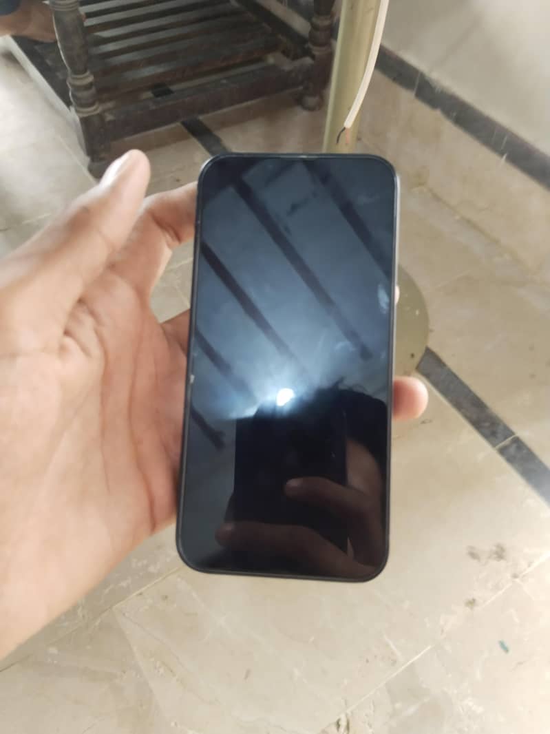 Apple iPhone 13 1