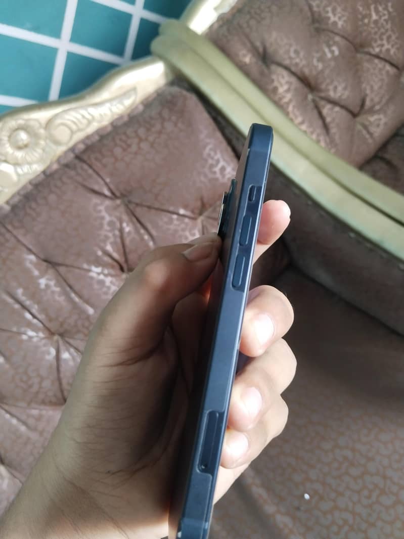 Apple iPhone 13 3