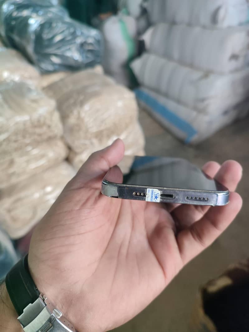 Apple iPhone 14 Pro Max E_sim non active 3